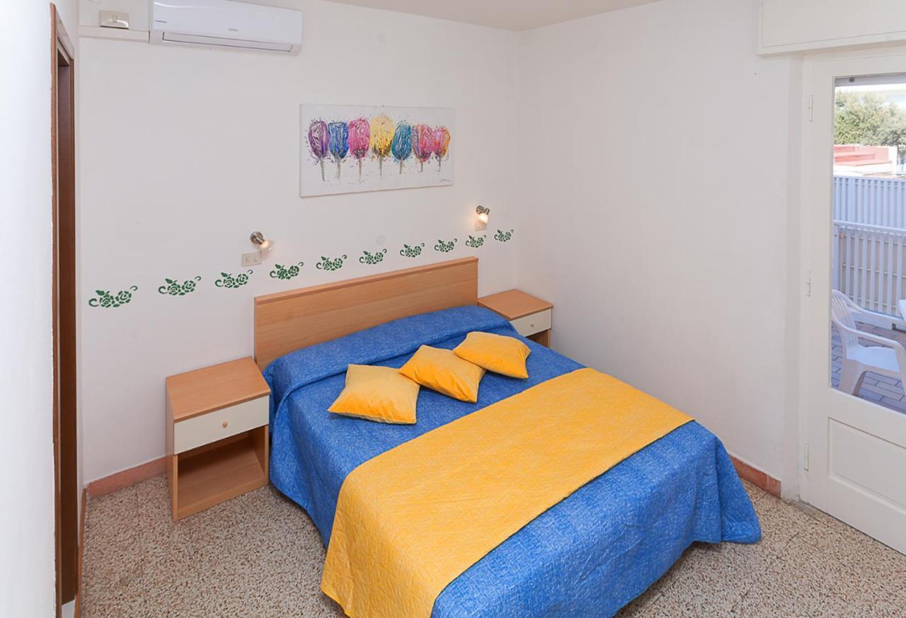 Hotel Amalfi & Dependance Lignano Sabbiadoro Ngoại thất bức ảnh