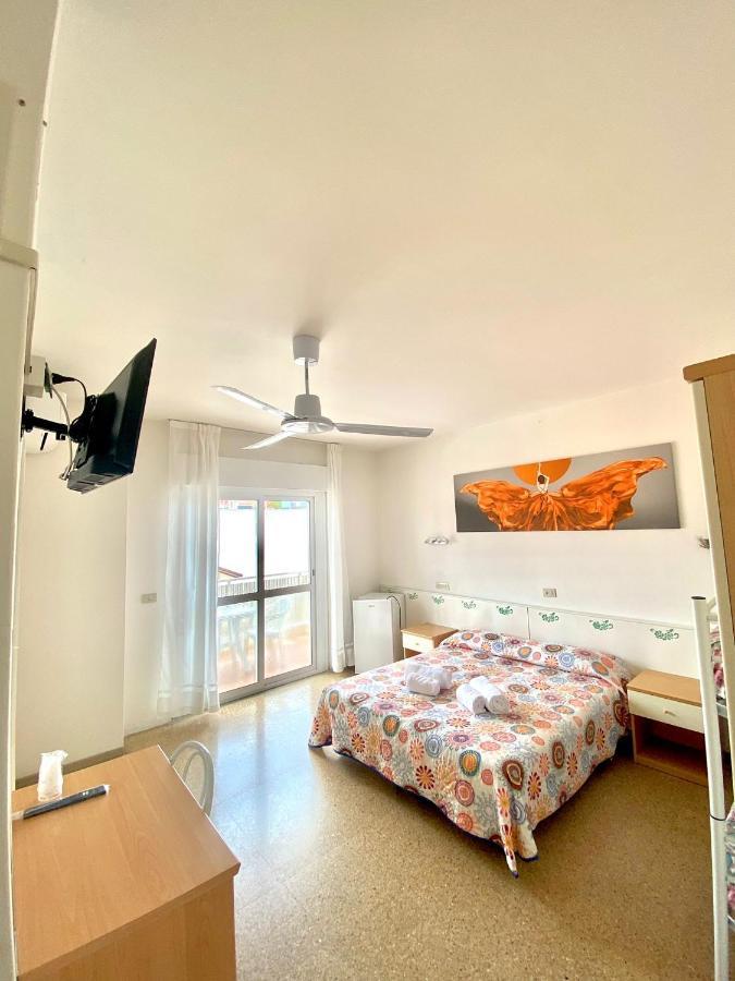 Hotel Amalfi & Dependance Lignano Sabbiadoro Ngoại thất bức ảnh